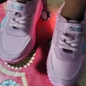 NEW SAGARA KIDS - Sepatu Anak Perempuan Tali Velcro LED Karakter Kartun Kuromi Cinnamoroll Nyala