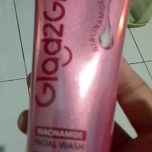 [New] Glad2Glow Niacinamide Serum Facial Wash-Pencuci Wajah Brightening Pembersih Pori Glowing Instant Ceramide Ectoin Sakura untuk Kulit Kusam Berminyak dan Sensitif Mencerahkan Melembabkan Menenangkan Cleanser70ml