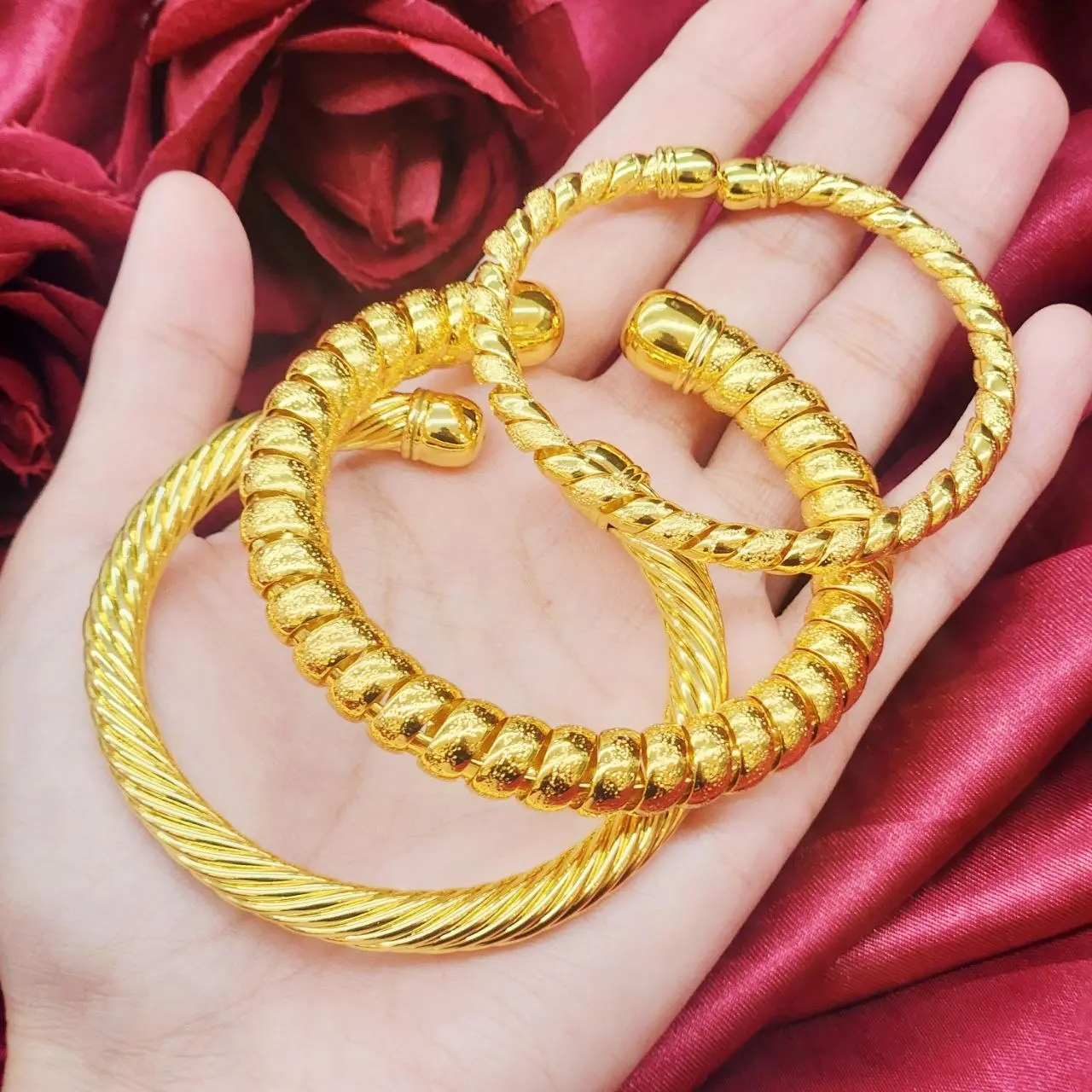 Bangle Getahh Rambut Female Dewasa Emas Sadur 24K Emas Titanium Emas Bangkok D1