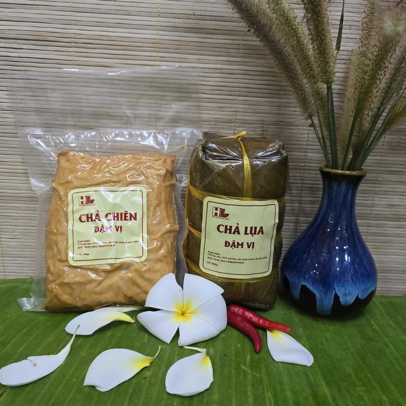 COMBO 1Kg CHẢ LỤA ĐẶC BIỆT & CHẢ CHIÊN MỠ ĐẶC BIỆT - GÓI LÁ CHUỐI THỦ CÔNG