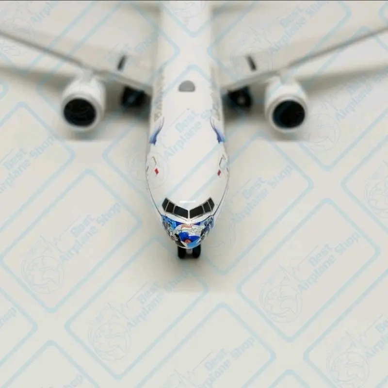Phoenix Model Miniatur Diecast Pesawat Garuda Indonesia B777-300ER "Ayo Pakai Masker" PK-GIJ Skala 1:400 Toy 2