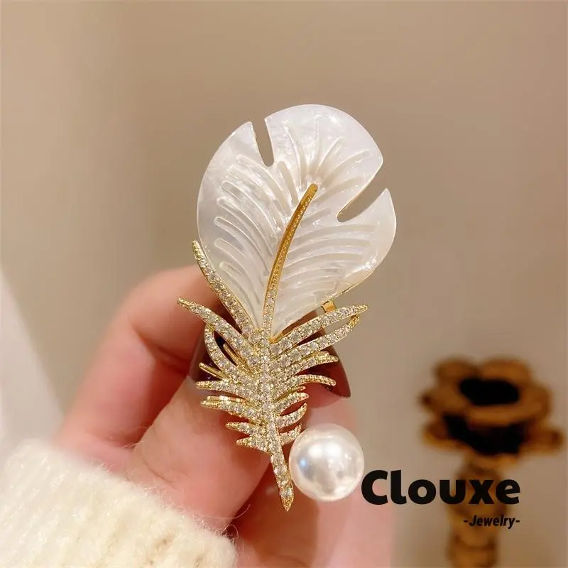 [Clouxe] Bros Wanita Korsase Bulu Anggun Mutiara Atas Blazer Aksesoris Kelas Q1015