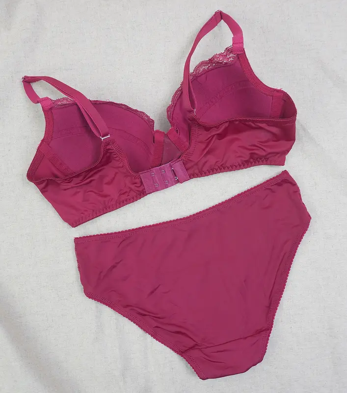 Bra Set Wanita Kawat St. Yves Cup 3/4 Busa Tipis Underwire Mix Renda Pakaian Dalam SY509MAR 1