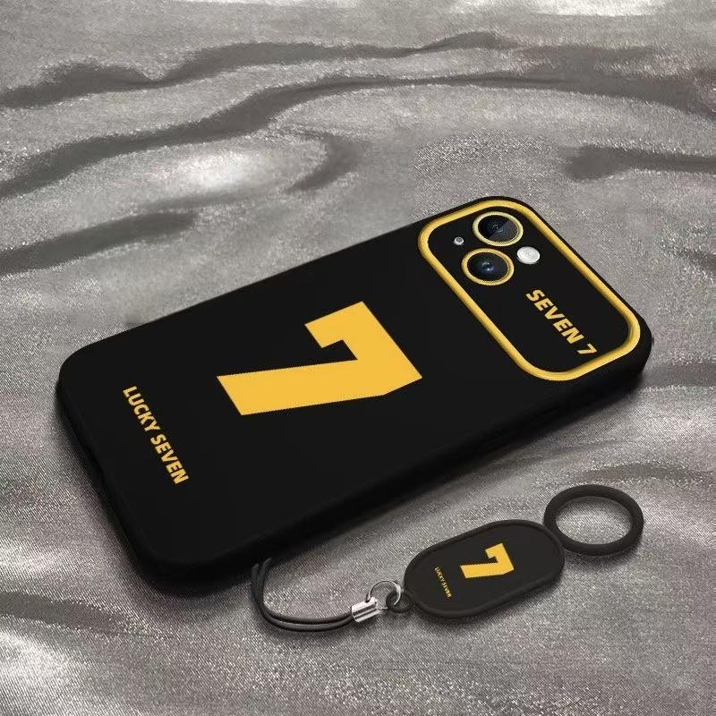 Ốp điện thoại họa tiết số 7 may mắn màu vàng sáng tạo dành cho iPhone 18, 17, 16, 15, 13, 14, 12 Pro Max, XR, X, XS, Max, 17/18 Pro. Đây là một chiếc ốp lưng mềm, kiểu dáng cổ điển, dễ thương và có khả năng chống sốc.