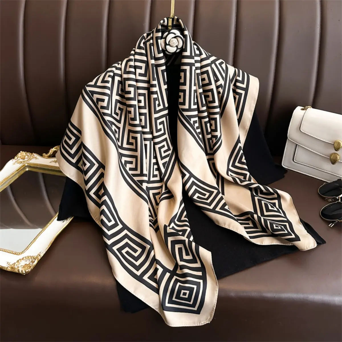 wrapping a headscarf,New high-end exquisite scarf, Shawl.striped graphic silk scarf non-slip, scarves, for women, sunscreen scarf, size 90*90cm (35.5 in), exquisite square scarves
