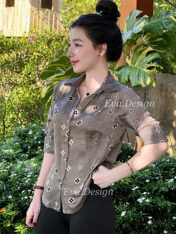 Áo sơ mi nữ dài tay hoạ tiết đính đá màu ghi xám