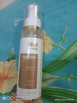 Product Review of HNH Facial Wash Acne Glow - Sabun Cuci Muka Gentle untuk Kulit Berminyak & Berjerawat from n**e 1