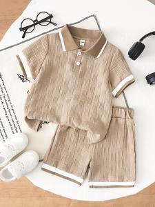 Conjunto casual de verano para niños: camiseta con cuello semialturable y shorts del mismo color, diseño geométrico, ropa deportiva ligera, cómoda y moderna.