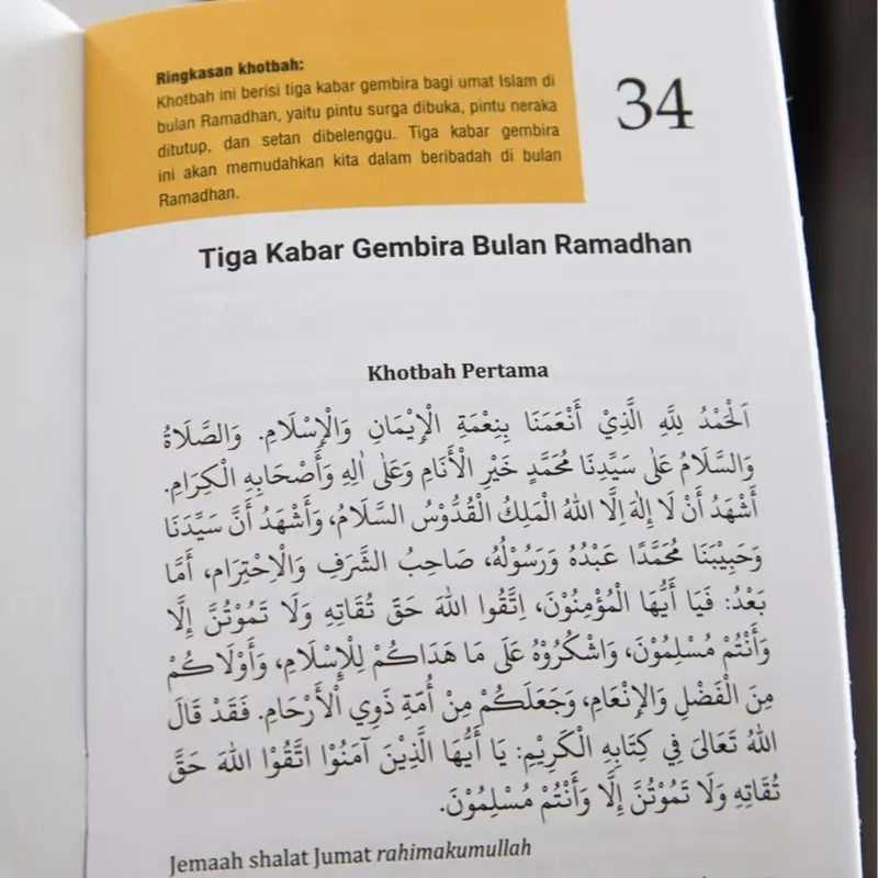 Buku khotbah jumat ringkas yang menggugah hati para jamaah isi 12 buku ringan di bawa 3