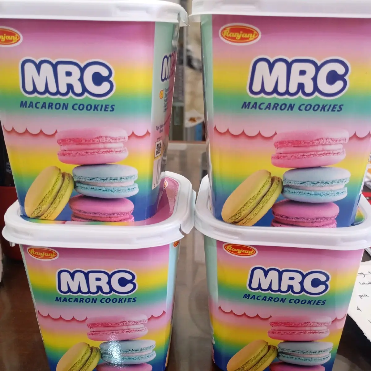 dapat 4 toples kue macaron biskuit rasa buah paket hemat