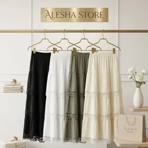 Rok Susun "Gothic Romance" Lace Skirt dengan Detail Renda yang Mewah. Bikin Tampilan Kamu Elegan, Jenjang, & Auto Aesthetic!