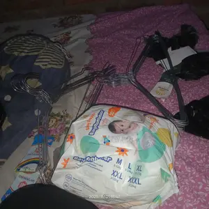 Runbeier Penjualan pabrik Bayi Celana Popok Sekali Perekat NBS20/M20/L20/XL20/XXL20 Tipis Lembut Anti Bocor 30 detik untuk penyerapan cepat Bahan Ramah Kulit Sirkulasi Udara Baik COD 12 jam tetap kering Harga Terjangkau Malan