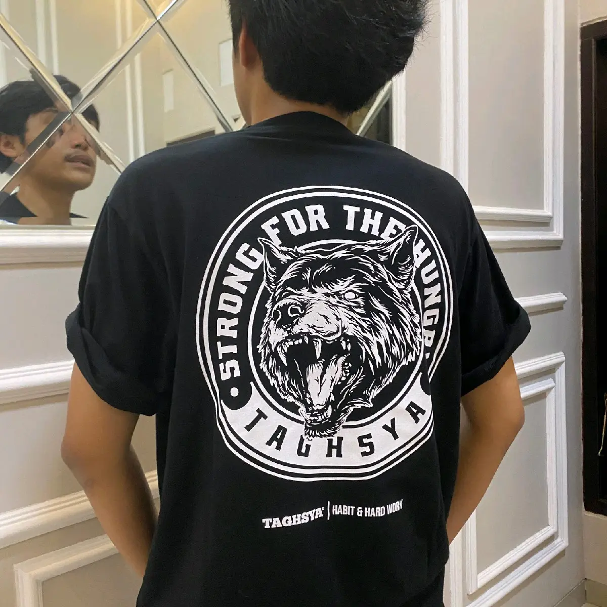 Kaos Taghsya Srigala  Strong for The Hungry Baju Pendek