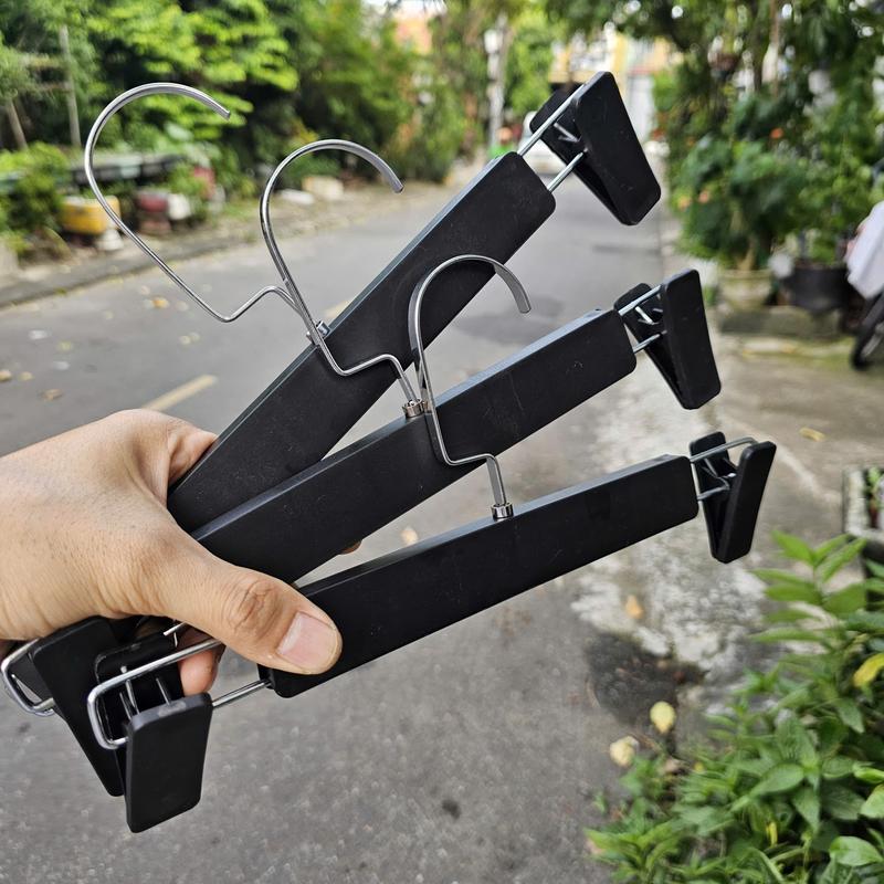 Combo 30 Kẹp quần nhựa đen cao cấp 30cm phù hợp shop dùng treo quần áo nam nữ chắc chắn