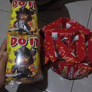 (1 PAK ISI 10 PCS) CHIKI BERHADIAH Zeky Super/Billion/Jackpot/Jaguar Chiki, Aneka Chiki Berhadiah Snack Cemilan Food