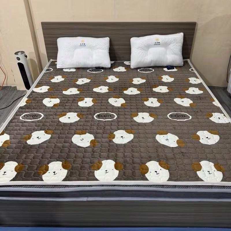  Thảm trải giường đa năng Nệm lông cừu thảm nỉ yuki thảm trải giường nỉ nhung dày dặn có chun  4 góc 