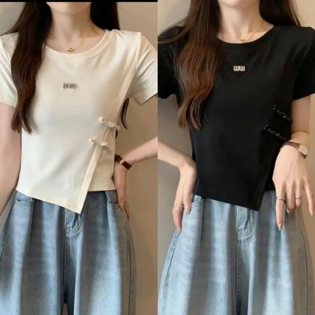 Áo Thun Nữ Phong Cách Trung Mới Chất Liệu Thun Gân Hỗn Hộp Thiết Kế Xẻ Tà Nút Khuy Cực Yêu Size 40-62kg | BigBuy360 - bigbuy360.vn Áo Thun Nữ Phong Cách Trung Mới Chất Liệu Thun Gân Hỗn Hộp Thiết Kế Xẻ Tà Nút Khuy Cực Yêu Size 40-62kg | BigBuy360 - bigbuy360.vn