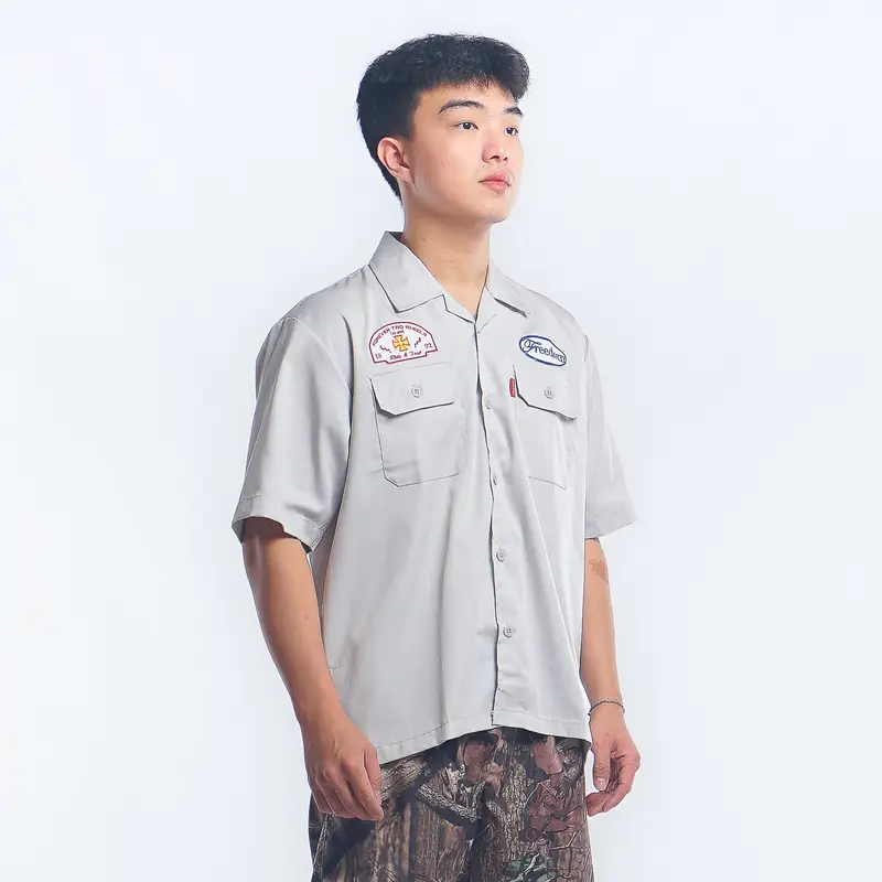Kemeja Kerja Workshirt Boxy Freedom FRDM dengan Desain Bordir Pria 0