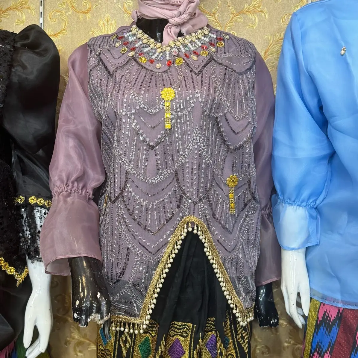 Baju bodo Four R khas Bugis makassar
