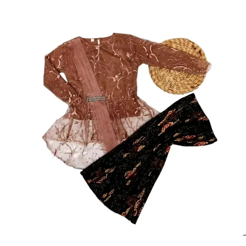 SATU SET LENGKAP KEBAYA SLENDANG AURORA ROK SPAN PLISKET, untuk  anak usia 4 sampai 14 tahun, Fashion kebaya anak perempuan,kebaya wisuda ,kebaya modern,kebaya anak,kebaya modern,kebaya cantik,kebaya tk,sd,smp. 1