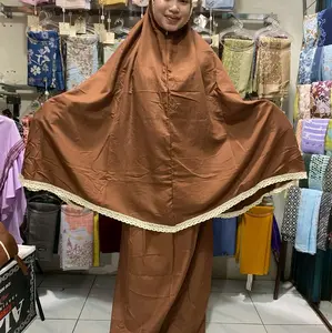 Mukena Katun Mikro Polos Renda Warna Coklat dengan Detail Renda Elegan untuk Kegiatan Harian