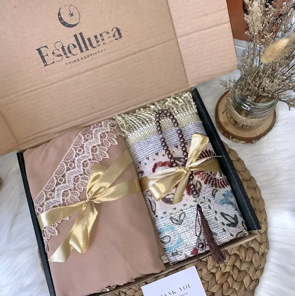 HAMPERS MUKENA DAN SAJADAH TURKEY FREE TASBIH UNTUK KADO ULTAH, WEDDING, WISUDA, DLL