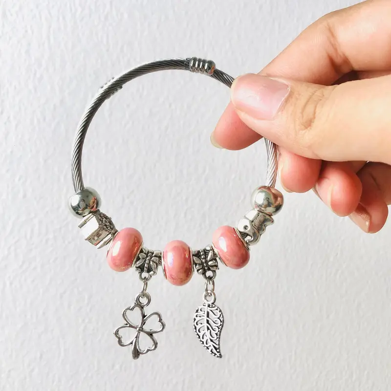 Gelang Bangle Keras Warna Warni Menambah Kesan Berani dan Modis Untuk Penampilan Anda Bracelets 7