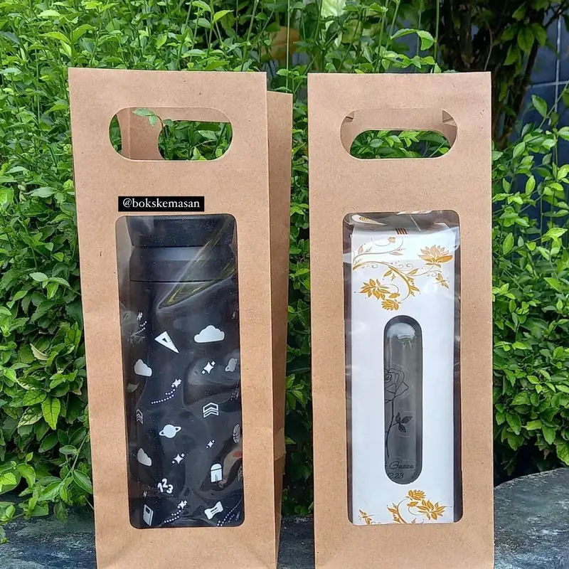 Paperbag botol  souvenir 11x10x30 (isi 12pcs) 0