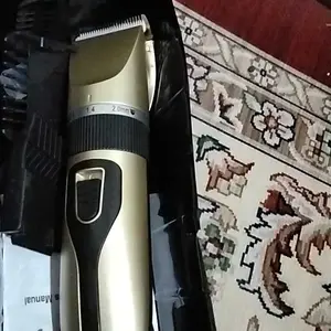 Alat Mesin Pencukur Bulu Hewan 4in1 Elektrik Pet Clipper Grooming Fine-tuning Baterai Lithium Tahan Lama dan Desain Rendah Kebisingan