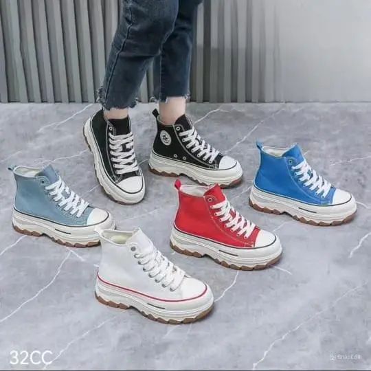 (302)GUDANG SEPATU FASHION TERBARU SNEAKERS FASHION WANITA IMPORT Hitam Putih
