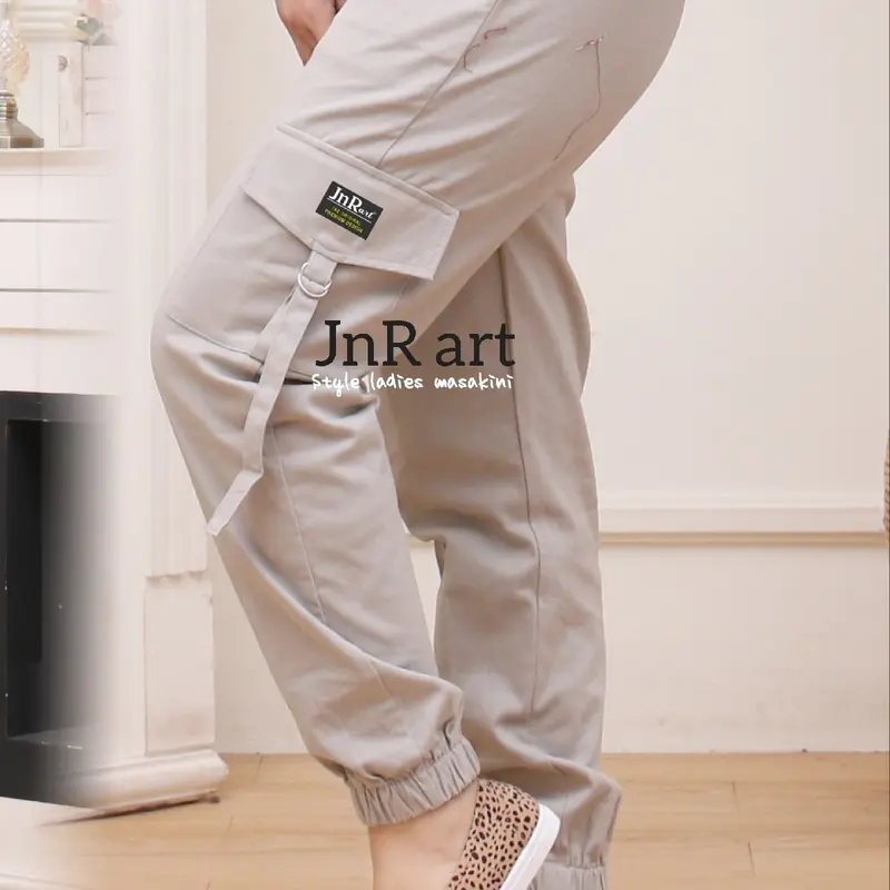 Celana Jogger Wanita Cargo Model Terbaru dengan Variasi Tali dan Kantong Samping 5