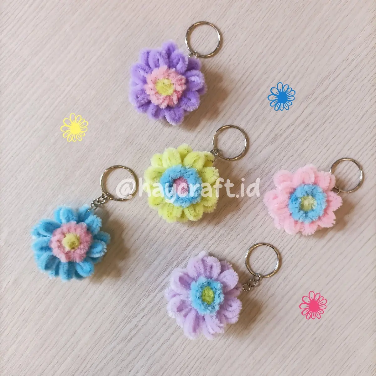 Gantungan Kunci Keychain Kawat Bulu Pipe Cleaner Murah Garbera Aksesoris Hiasan Tas Dompet Buku dan lain-lain