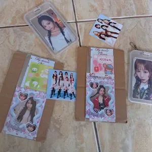 Dreamy Kit HEARTS2HEARTS freebies CARD HOLDER + STICKER SHEET isi 4 pcs (1 photostrip + 2 photo deco + 1 photocard)