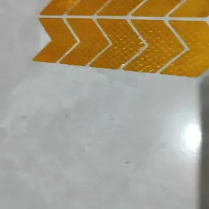 [Gaode] Stiker Reflektor Mobil 10PCS Reflektor Pemantul Cahaya Bahan PET Desain Panah Hijau Putih Kuning Biru 4.5cmx4cm Universal untuk Bumper Belakang Mobil Motor Kendaraan Car sticker Reflektor  stiker reflektor pemantul cahaya