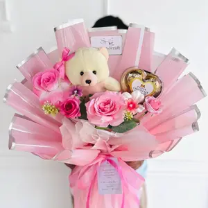 Buket Valentine Murah Boneka Coklat Love dengan Bunga Mawar dan Hadiah Coklat Hati