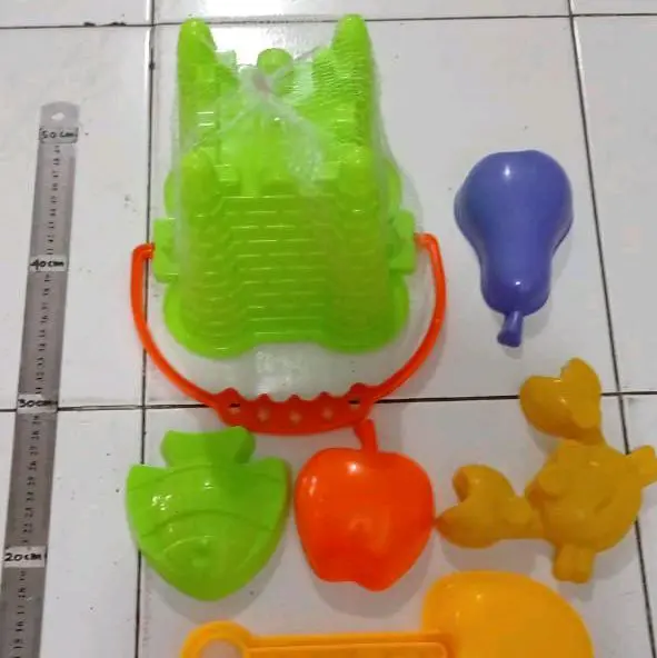 Ember Pantai TB 02 dengan Berbagai Macam Cetakan Toys/mainan cetakann pasir murah aneka/ istana pasir + bubble wrap 1