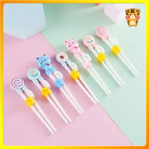 Makan Tanpa Bantuan! Sumpit Latihan Khusus Bayi / Desain Kartun Lucu + Anti-Selip / Belajar Makan Sendiri dengan Mudah C436