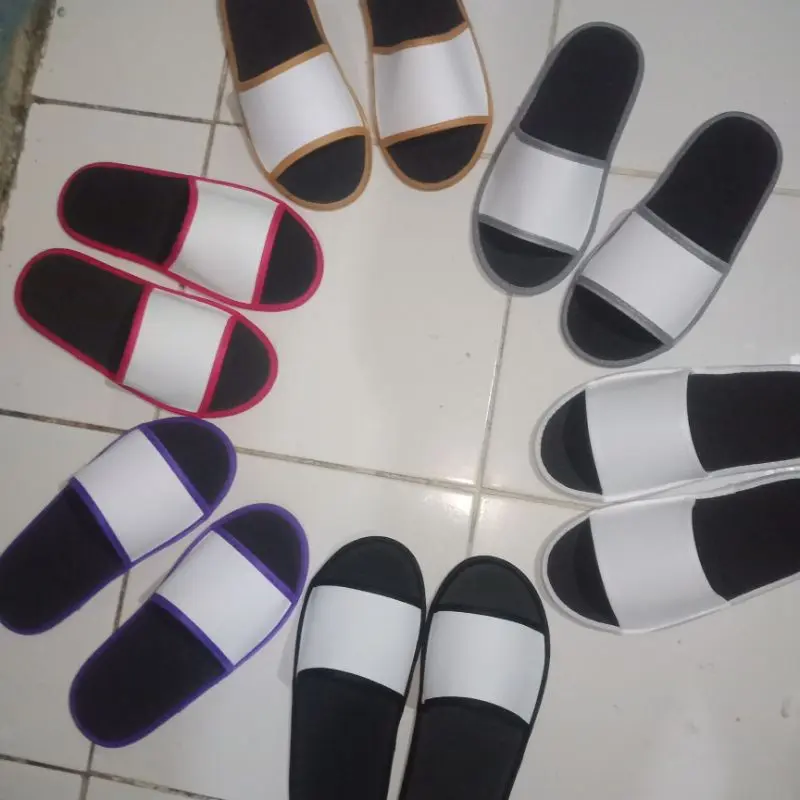 sendal hotel lis warna warni
