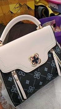 Product Review of Tas Selempang Wanita NewArrival Mini Slimbag Korea Style Kulit WS - CN 04 from M**6 0