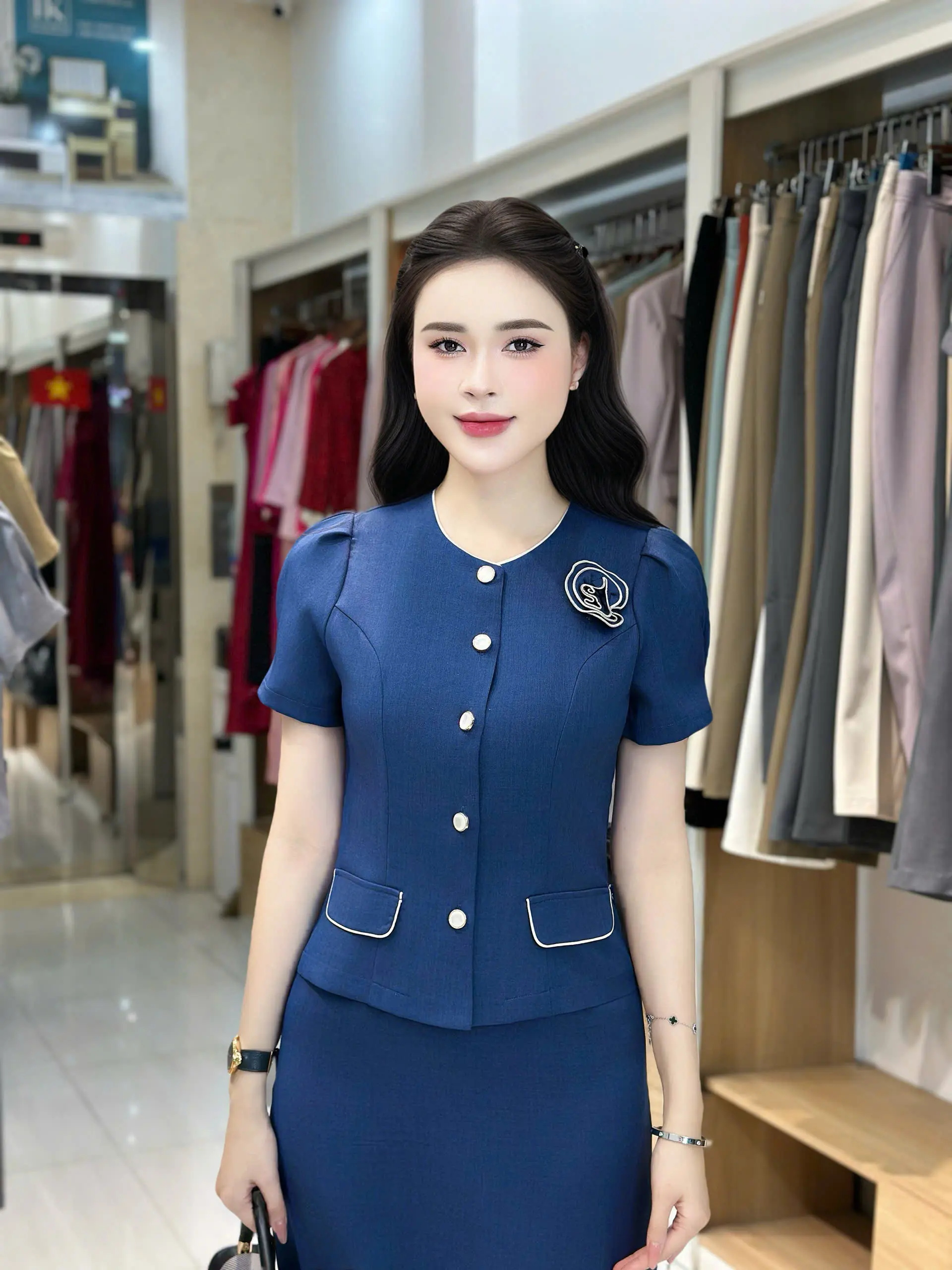 Set Sơ Mi Hoa Ngực Và Chân Váy Chữ A Thời Trang Công Sở NK Fashion Sang Trọng, Quý Phái UKBD2504002