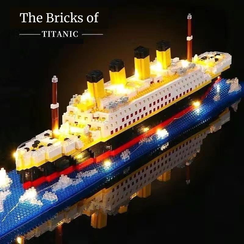 Blok Bangunan Kapal Titanic | Bricks Kecil Lucu Untuk Pajangan Dinding Meja Kantor 0