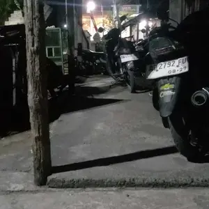 Smoke Bomb 1 Pack Isi 5 Batang - Durasi 1 Menit  | Merah Kuning Hijau Biru Ungu | Cocok Buat Konten & Foto Keren