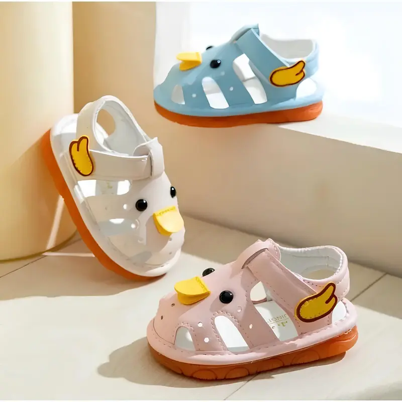 Sandal Anak Bunyi Usia 1 sampai 3 tahun Bebek Lucu trendy fashion kaki anak perempuan dan laki-laki Anak-Anak Karet Motif Sepatu 0