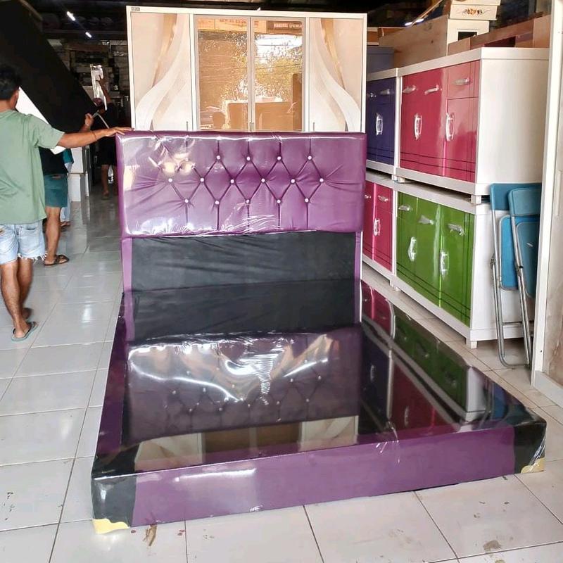 divan full jok uk 160x200 atau no 2 . ada kakinya nanti dipasangin 7