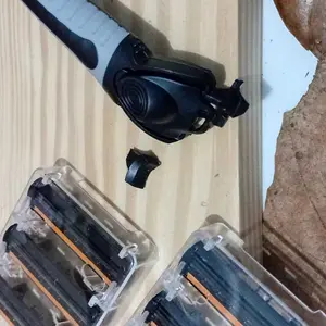 PISAU CUKUR MANUAL Set 6 Pcs Pisau Tiga Lapis Alat Cukur Kumis Jenggot Free Refill Mata Pisau