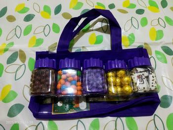 Product Review of Hampers Mawar Ungu Ovina Sugar Candy Rose murah dan unik  ( AFL) Botol Paket Coklat Permen Toples Gummy Snacks Food Makanan Choco Red Chocolate Cemilan from 4** 0