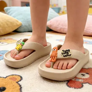 Sandal Jepit Kartun Anak-Anak Sandal Jepit Bersol EVA Sandal Jepit Luar Ruangan Modis Sandal Jepit Jeli Karet Sandal Jepit Slip-on Sandal Jepit Anti Selip Sandal Jepit Dalam Ruangan Tahan Lama Sandal Jepit Bersol Tebal Kaki Fashion