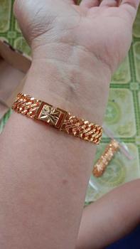 Product Review of Benika Accesories - Gelang Tangan Rantai Wanita Xuping Jewellry Lipan Dove 1.2cm 1.5cm - Korean Style Anti Karat Aesthetic - Aksesories Fashion Trendi 2023 - Titanium Simple Elegand Mewah - Bracelets Kulit Perhiasan Permata from R**U 2