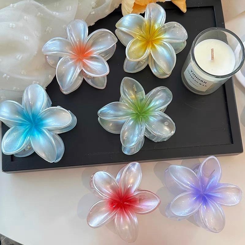 Jepitan Rambut Bunga Kamboja / Korean Flower Hair Claw 2