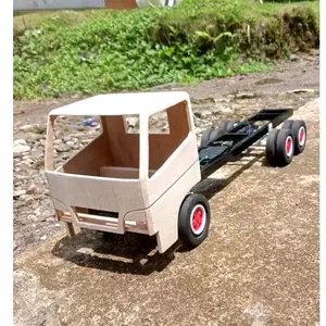 KABIN MENTAHAN MINIATUR TRUK CANTER SKALA 1:14
